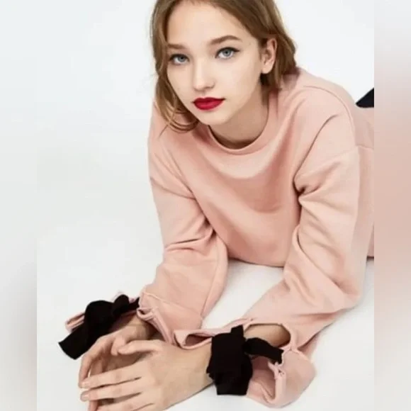 Zara Bow Sleeve Pullover - Picture 2 of 6